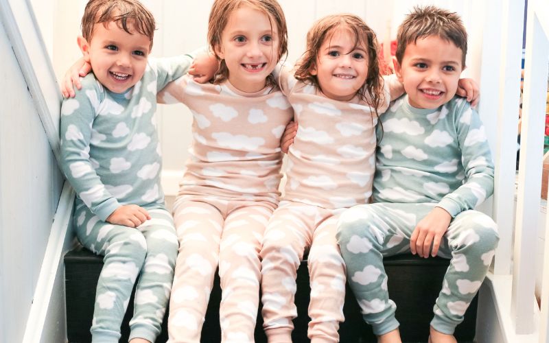 Les Meilleurs Pyjamas Polaires pour Filles et Garçons : Douceur et Chaleur Assurées Les Meilleurs Pyjamas Polaires pour Filles et Garçons : Douceur et Chaleur Assurées Conseils meilleurs pyjamas polaires filles garcons douceur chaleur assurees 4