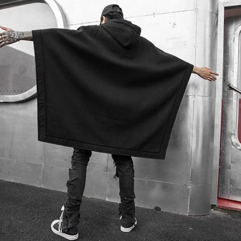 Poncho polaire homme au style streetwear et vintage
